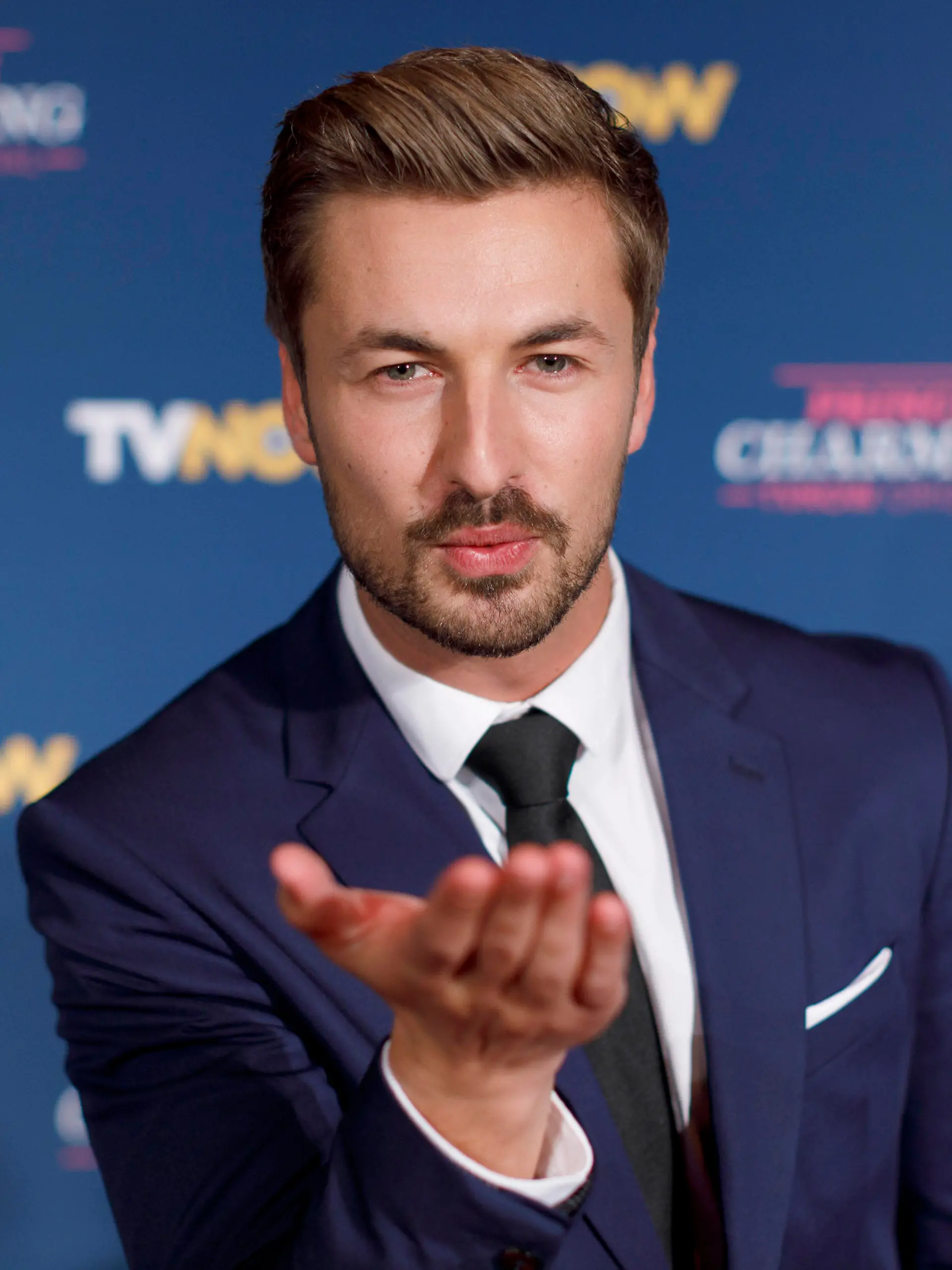 Nicolas Puschmann bei der Premiere der TVNOW Gay-Dating-Show Prince Charming in Hennes Terrasse am Mauritiuswall. Köln, 29.10.2019 *** Nicolas Puschmann at the premiere of the TVNOW Gay Dating Show Prince Charming in Hennes Terrasse am Mauritiuswall Cologne, 29 10 2019 Foto:xC.xHardtx/xFuturexImage