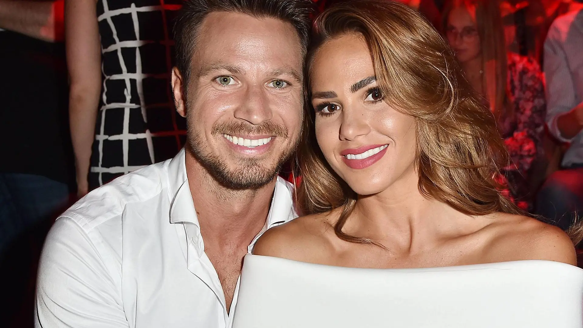  Sebastian Pannek und Angelina Heger bei der Guido Maria Kretschmer Modenschau im Rahmen der Mercedes-Benz Fashion Week Frühjahr/Sommer am 1.07.2019 in Berlin MBFW Fashionweek 2019 Juli in Berlin- Guido Maria Kretschmer Fashionshow *** Sebastian Pannek and Angelina Heger at the Guido Maria Kretschmer Fashion Show as part of the Mercedes Benz Fashion Week Spring Summer 1 07 2019 in Berlin MBFW Fashionweek 2019 July in Berlin Guido Maria Kretschmer Fashion Show PUBLICATIONxINxGERxSUIxAUTxONLY