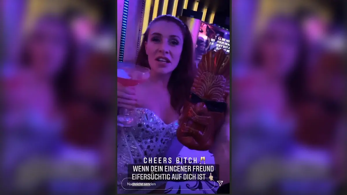 Jetzt erst recht: Sam Dylan vergnügt sich mit Georgina Fleur in Dubai.