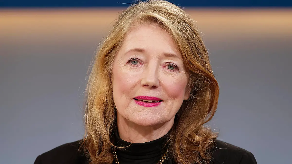  Helga Rübsamen-Schaeff bei Anne Will 2020-10-25, Berlin, Deutschland - Helga Rübsamen-Schaeff, Virologin, Gründungs-Geschäftsführerin des Wuppertaler Biotechnikunternehmens AiCuris, zu Gast bei Anne Will im Ersten Deutschen Fernsehen. Thema der Politiktalkrunde: Corona-Infektionen erreichen Höchstwerte - hat Deutschland noch die richtige Strategie *** Helga Rübsamen Schaeff at Anne Will 2020 10 25, Berlin, Germany Helga Rübsamen Schaeff, Virologist, Founding Managing Director of the Wuppertal biotech company AiCuris, guest at Anne Will on German Television Topic of the political talk show Corona infections reach peak values Germany still has the right strategy