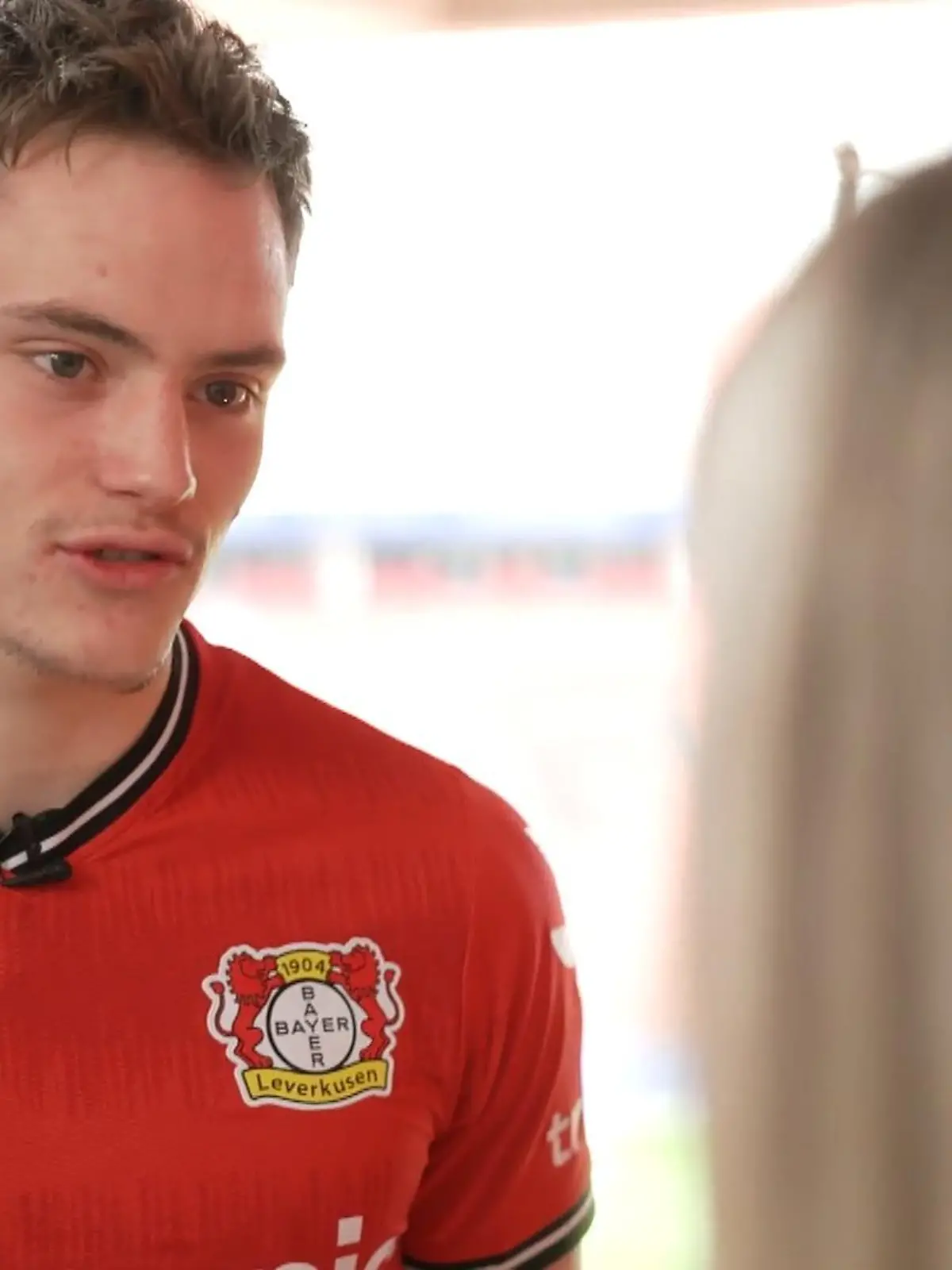 Vor dem Viertelfinal-Hinspiel in der UEFA Europa League gegen Saint-Gilloise (LIVE bei RTL und auf RTL+) spricht Bayer Leverkusens Florian Wirtz im exklusiven RTL-Interview über die besondere Beziehung zu seinem Vater Hans-Joachim - der im Millionen-Business Profifußball auch sein Berater ist.