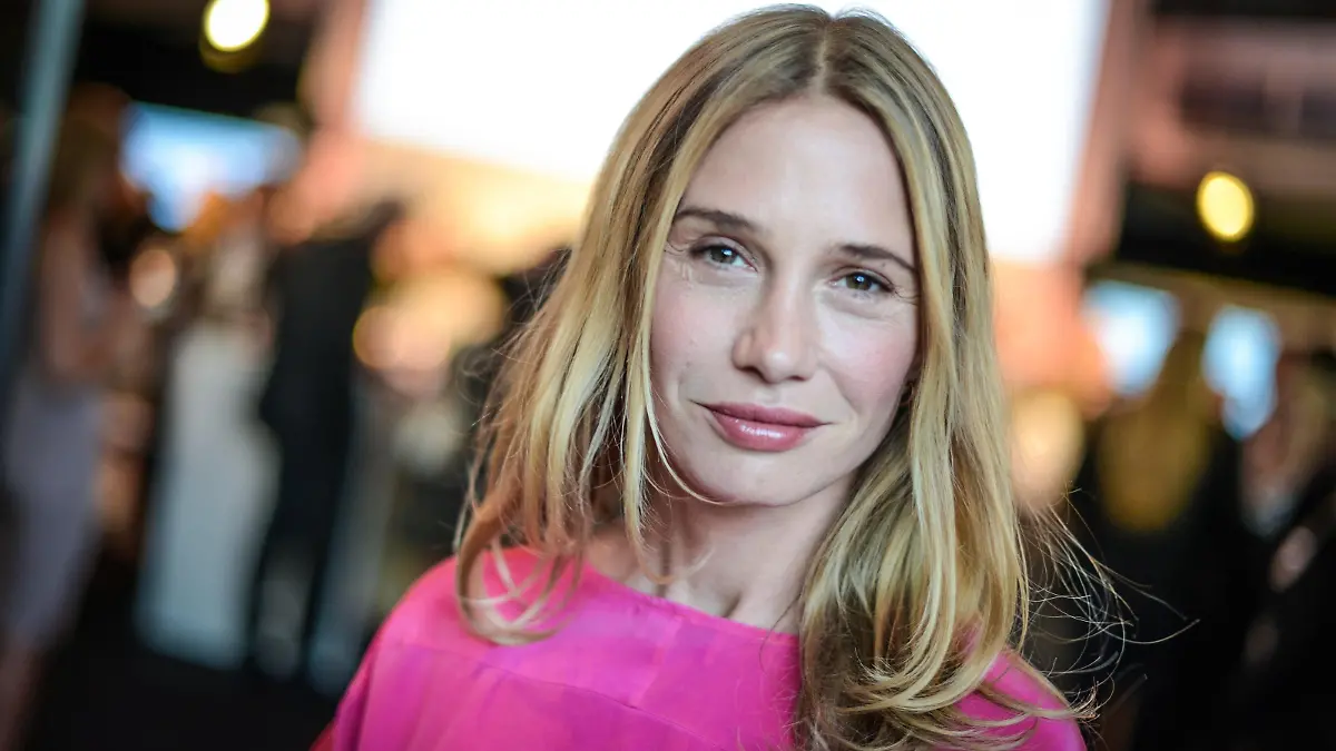 Nadeshda Brennicke Portrait

Cocktail prolonge anlaesslich der SEMI-FINAL ROUND OF JUDGING des INTERNATIONAL EMMY AWARDS 2016 im BMW Haus am Kurfu?rstendamm in Berlin | Verwendung weltweit