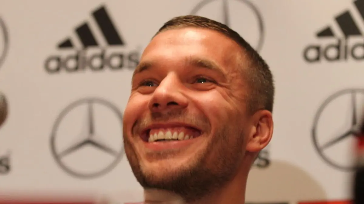 Lukas Podolski spielt für die Kölner Haie Eishockey