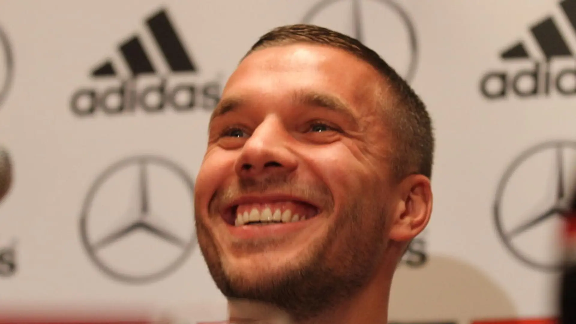 Lukas Podolski spielt für die Kölner Haie Eishockey