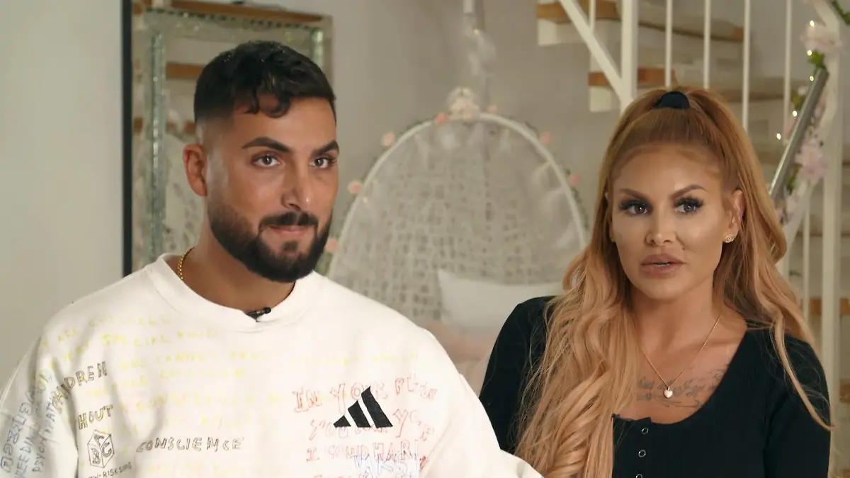 Lisha und Lou sind seit 10 Jahren ein Paar YouTube-Stars im „Sommerhaus der Stars“