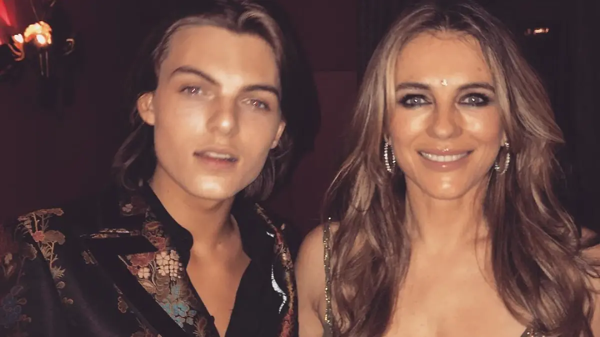 Liz Hurley mit ihrem Sohn Damian