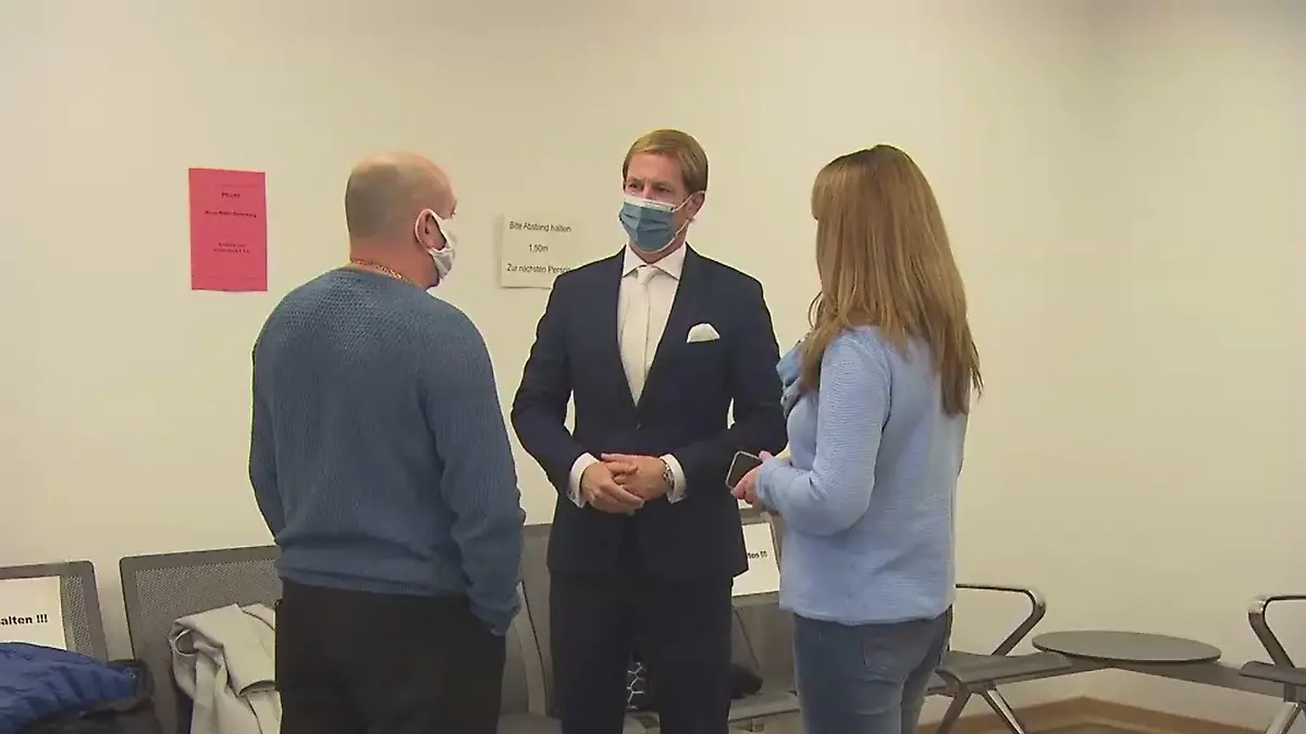 Miron (14) wurde an einer Bushaltestelle erstochen.