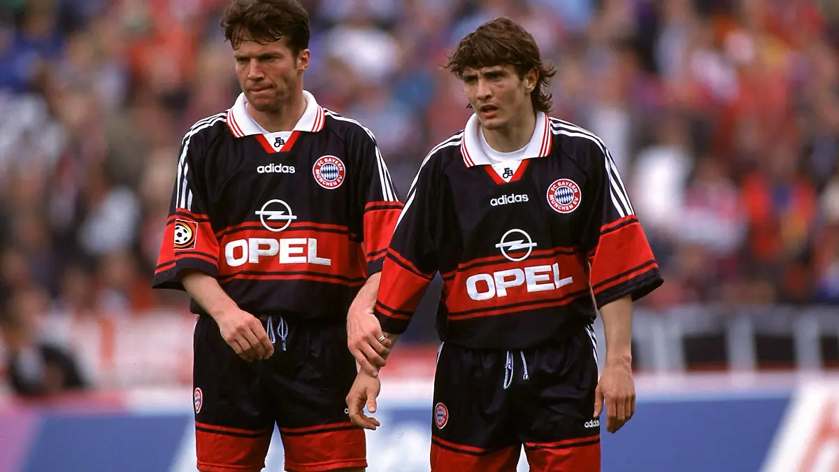 Bildnummer: 00091696  Datum: 22.08.1998  Copyright: imago/Weckelmann
Lothar Matthäus (li.) und Bixente Lizarazu (Bayern) bilden die Mauer; close, Mauer, Freistoßmauer, Abwehrmauer Saison 1998/1999, FC Bayern München Duisburg Wedaustadion Abwehr, Konzentration, Spannung, Fußball 1. BL Herren Mannschaft Deutschland Gruppenbild Aktion Personen