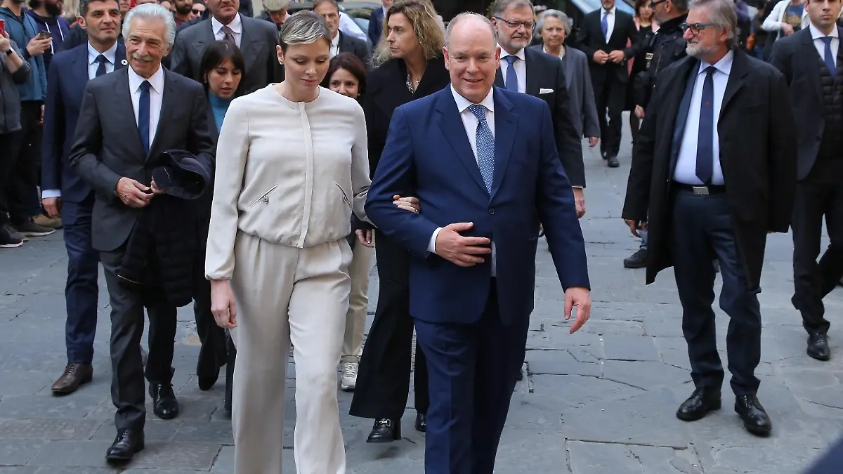 Florence, ITALY - Prince Albert of Monaco and his wife, Princess Charlene of Monaco, leave Palazzo Gondi after attending an Andrea Bocelli Foundation event in Florence.
Pictured: Prince Albert of Monaco, Princess Charlene of Monaco
BACKGRID USA 12 APRIL 2023 


