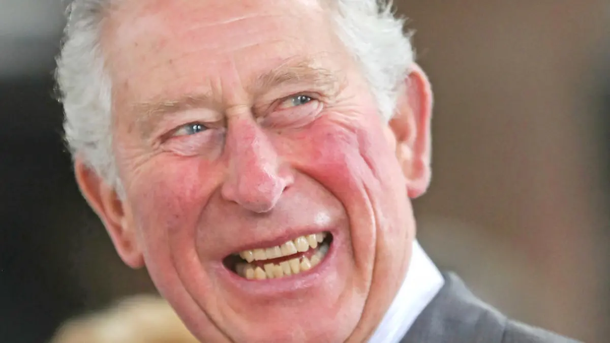 Prinz Charles stellt nachhaltige Modekollektion vor