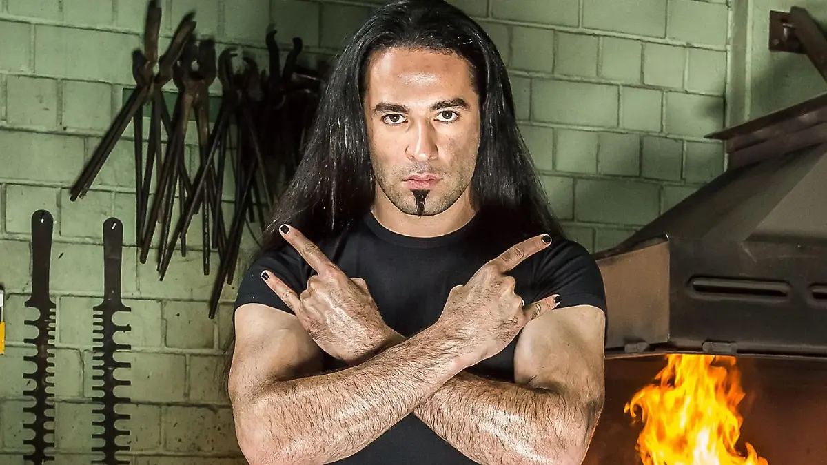 Comedian Bülent Ceylan präsentiert exklusiv bei RTL sein neues Bühnenprogramm 'Bülent Ceylan live! Haardrock', bei dem der Comedian mal wieder alles auf den Kopf stellt und für einen Abend sorgt, den man nicht so schnell vergisst.