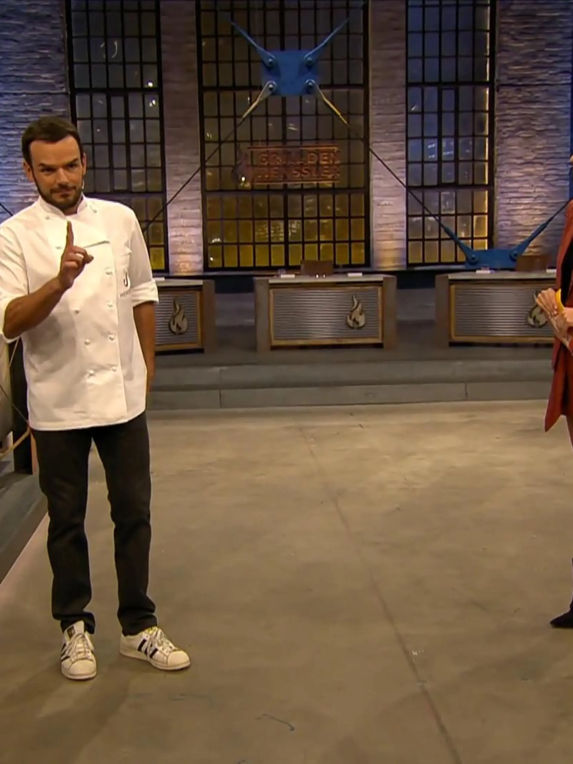 Bild zu: "In Show 3 musste Steffen Henssler unter Schmerzen die Show verlassen."