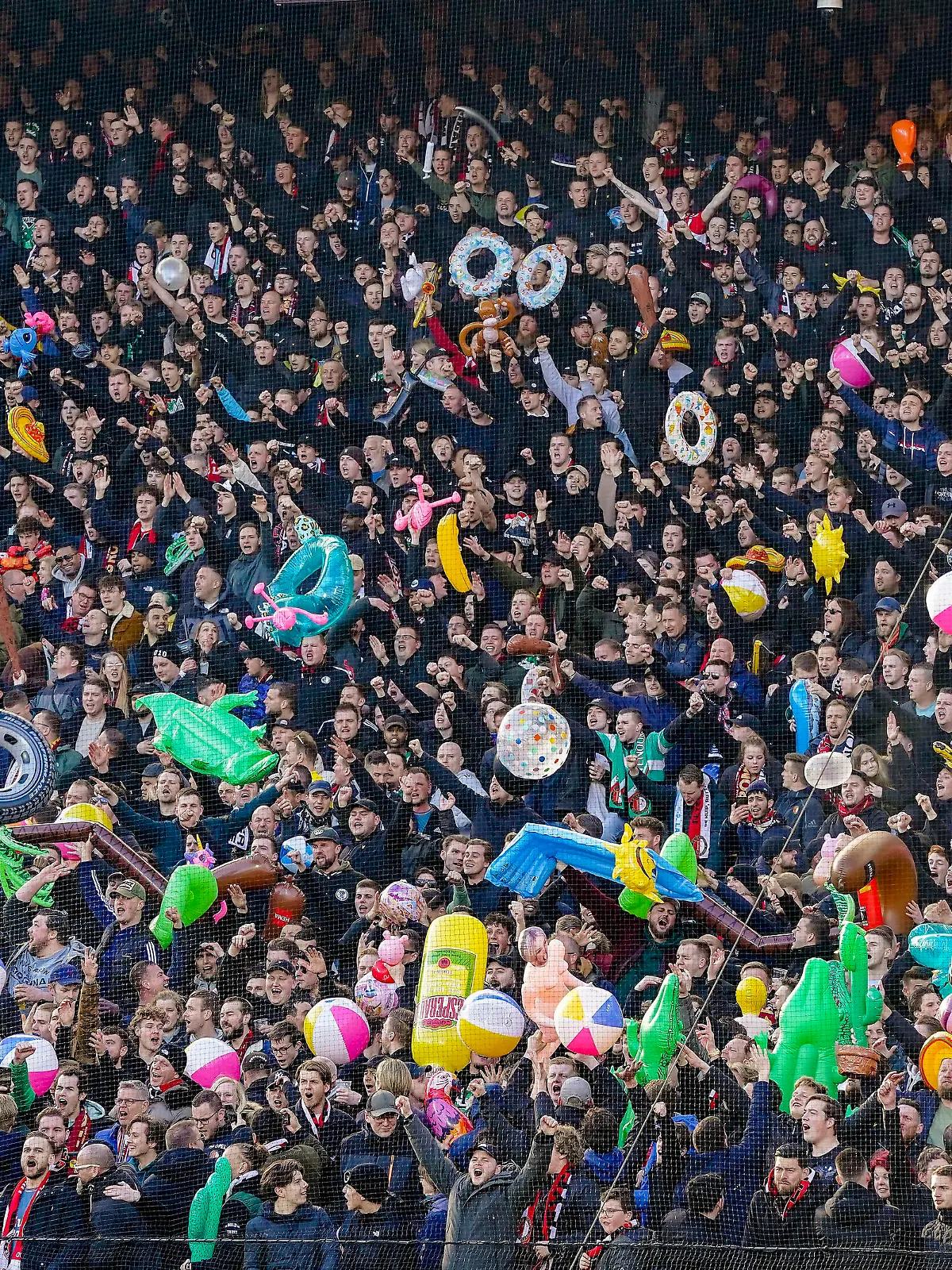 ROTTERDAM, 15-4-2023, Stadium de Kuip, European UEFA Europa League season 2022-2023. Feyenoord - AS Roma. Fans of Feyenoord before the game Feyenoord - AS Roma.