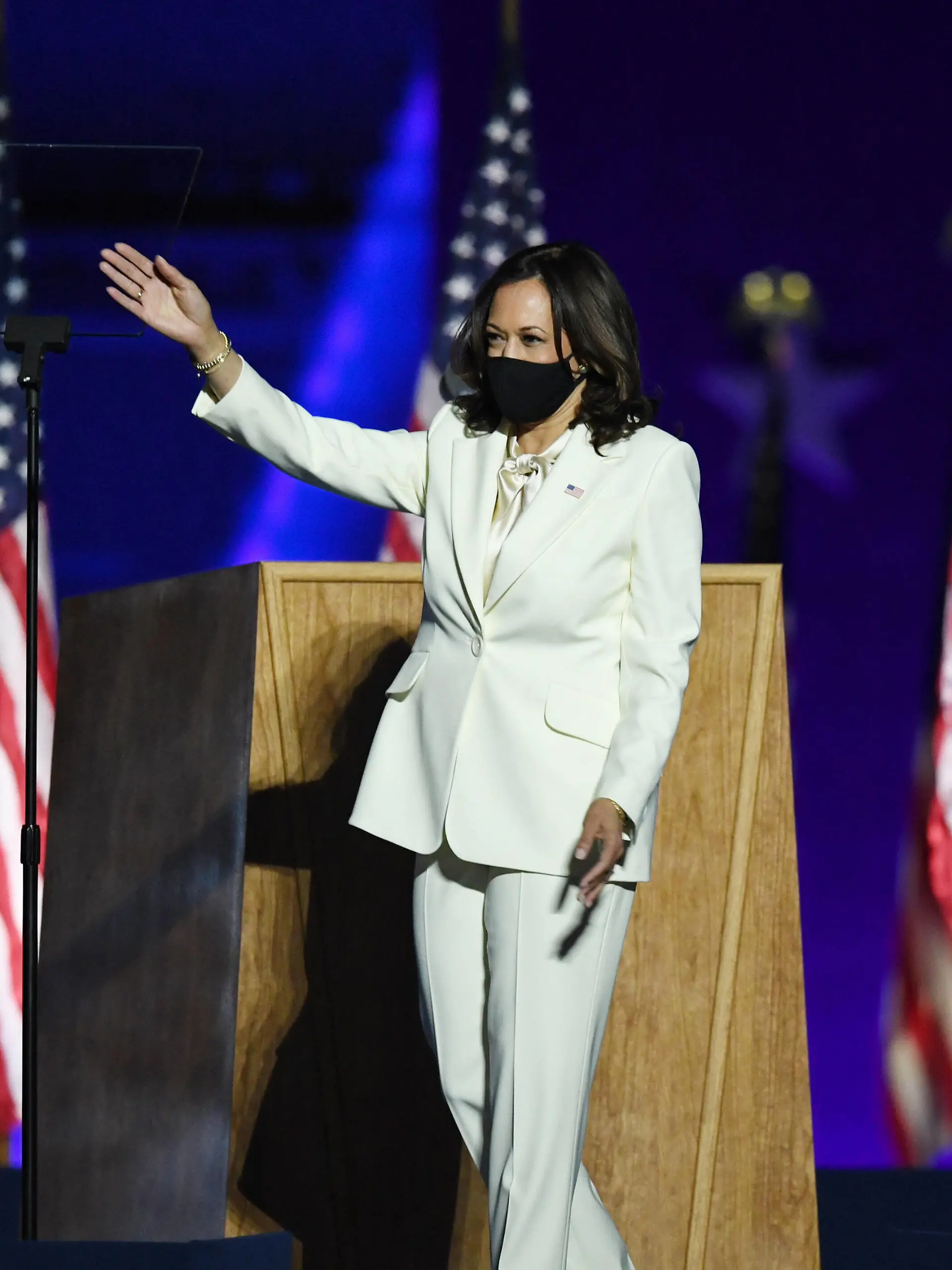 Vice President-elect Kamala Harris arrives for her victory speech with President-elect Joe Biden over Republican President Donald Trump in the 2020 presidential election, in Wilmington, Delaware on Saturday, November 7, 2020. Harris, 56, will be the first woman and first woman of color to hold the office of Vice President of the United States. PUBLICATIONxINxGERxSUIxAUTxHUNxONLY WIL20201107504 PATxBENIC