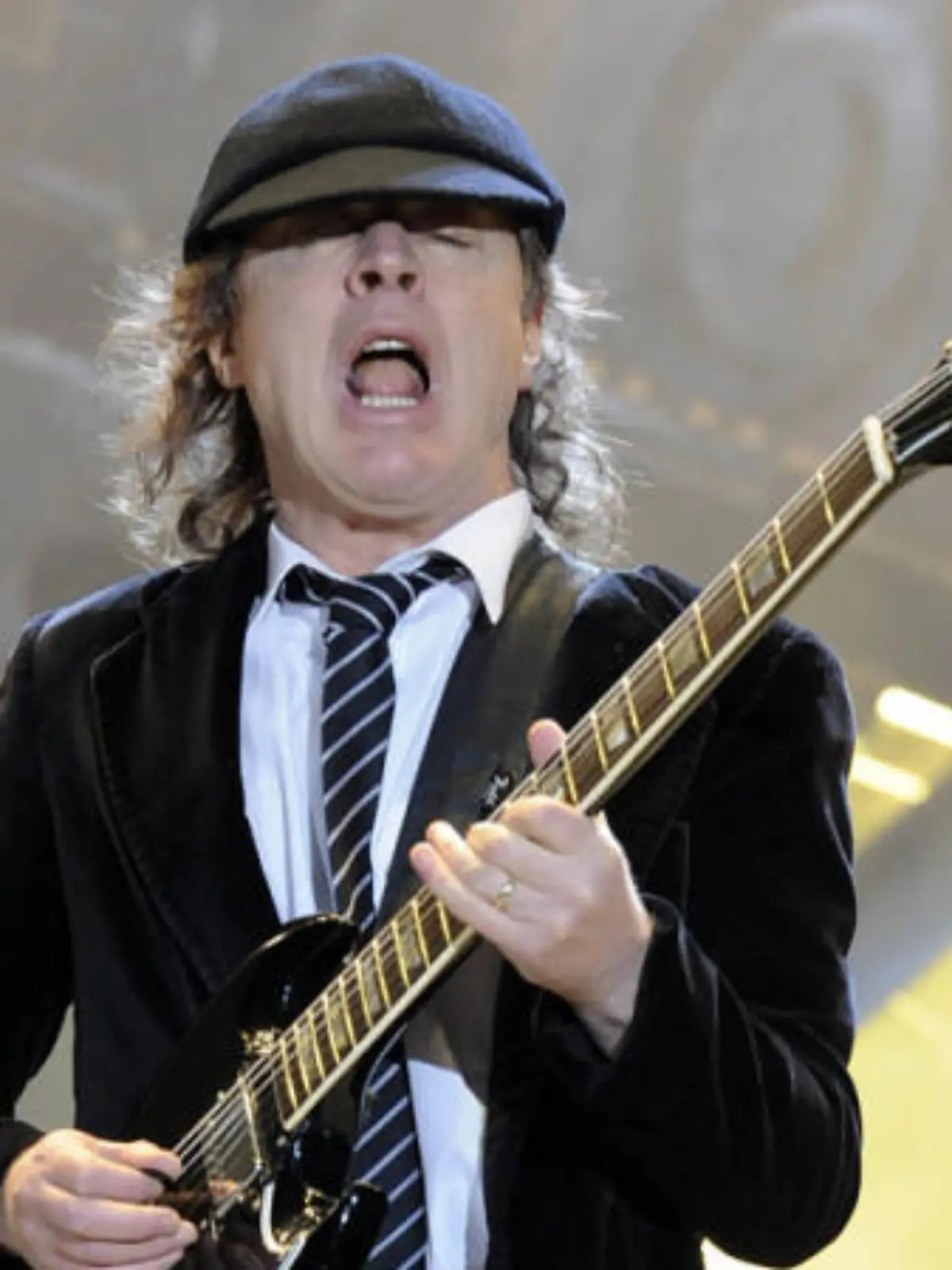 Angus und Malcom Young schrieben „hunderte“ AC/DC-Songs