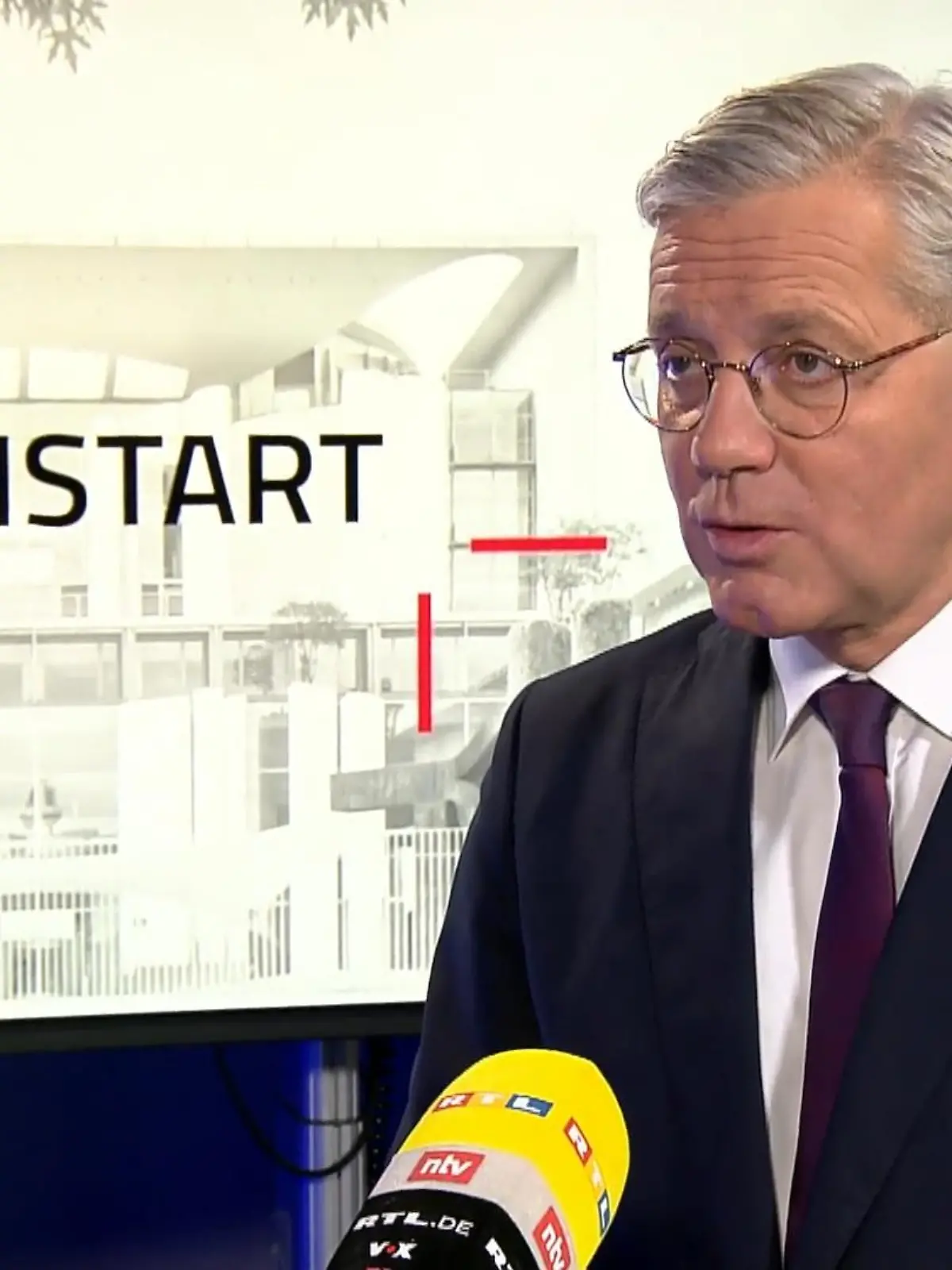 Bild zu: "Röttgen kritisiert Trump"