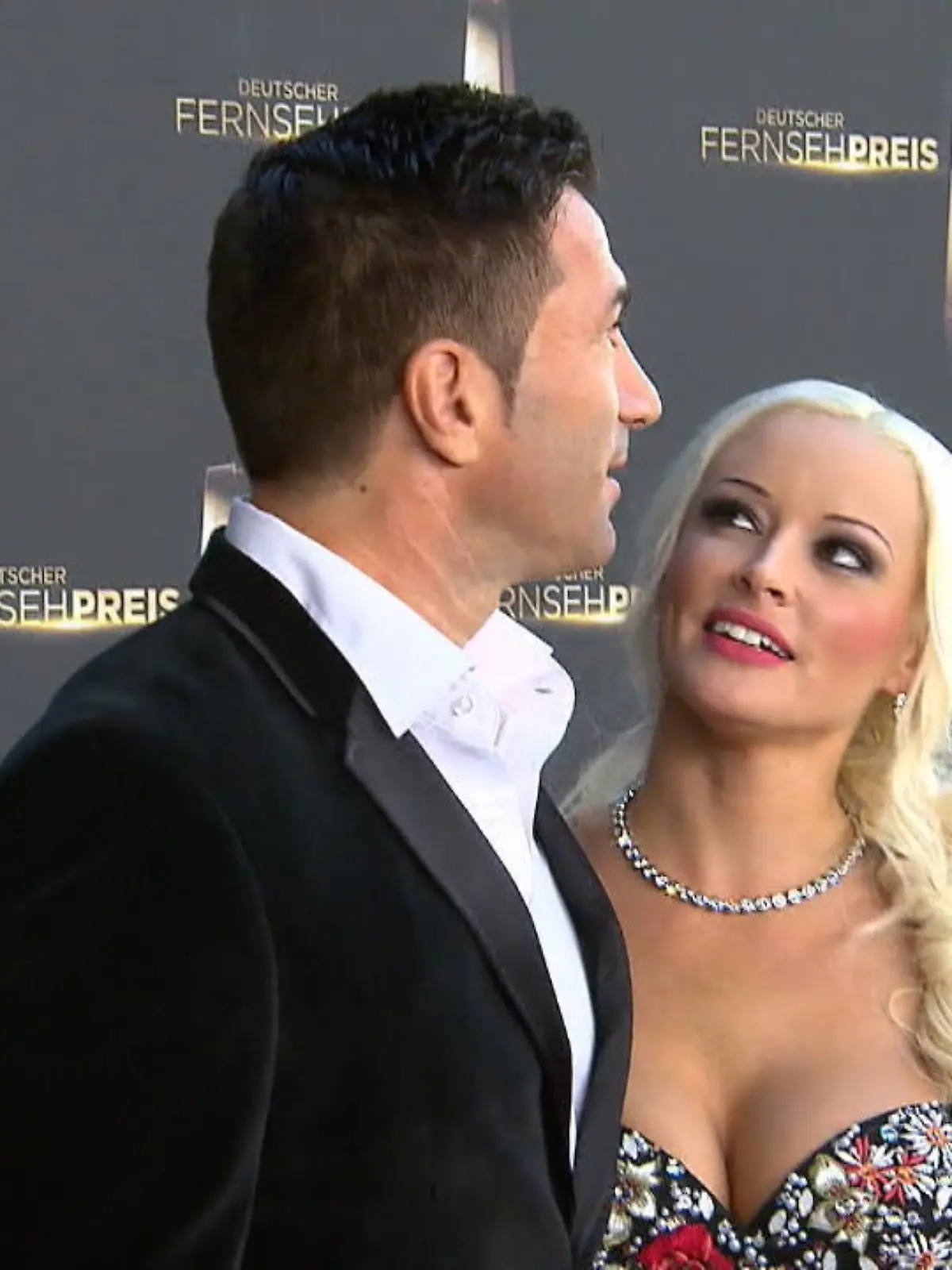 Bild zu: "Ist Daniela Katzenberger bei "The Masked Singer"?"