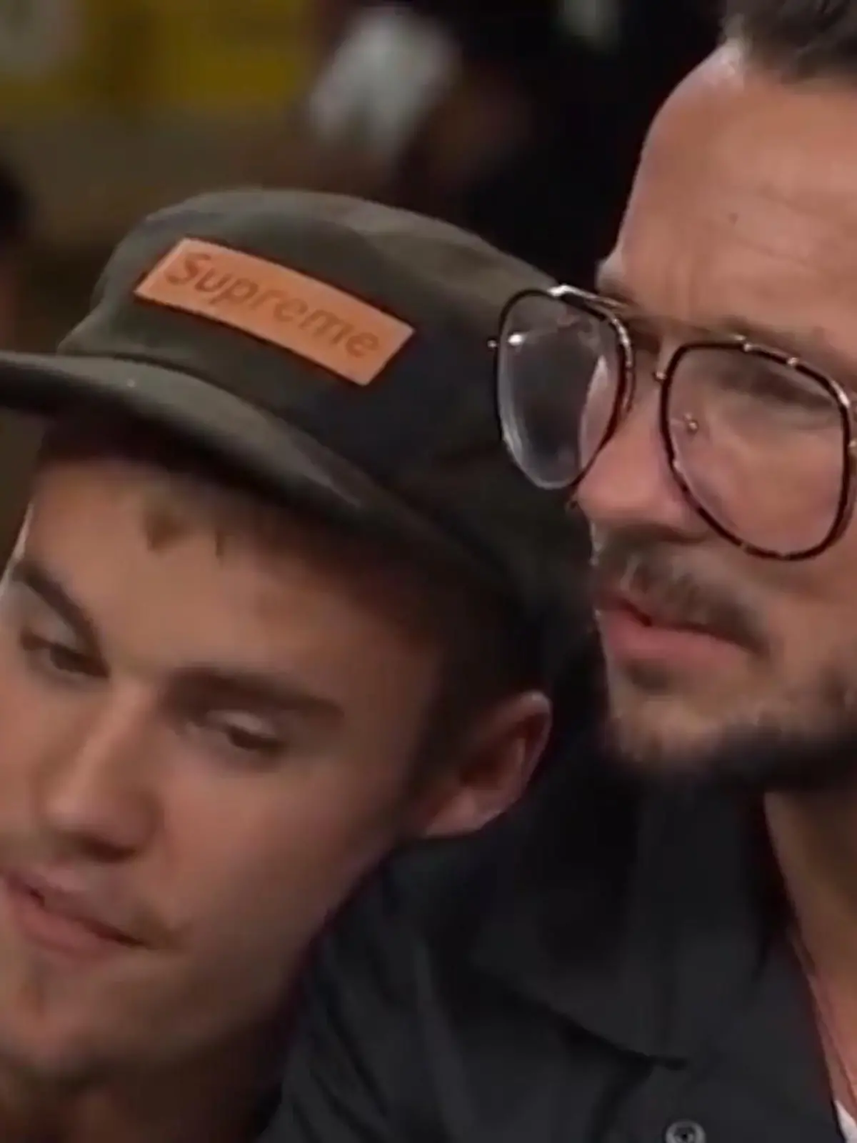 Justin Bieber mit seinem Pastor Carl Lentz