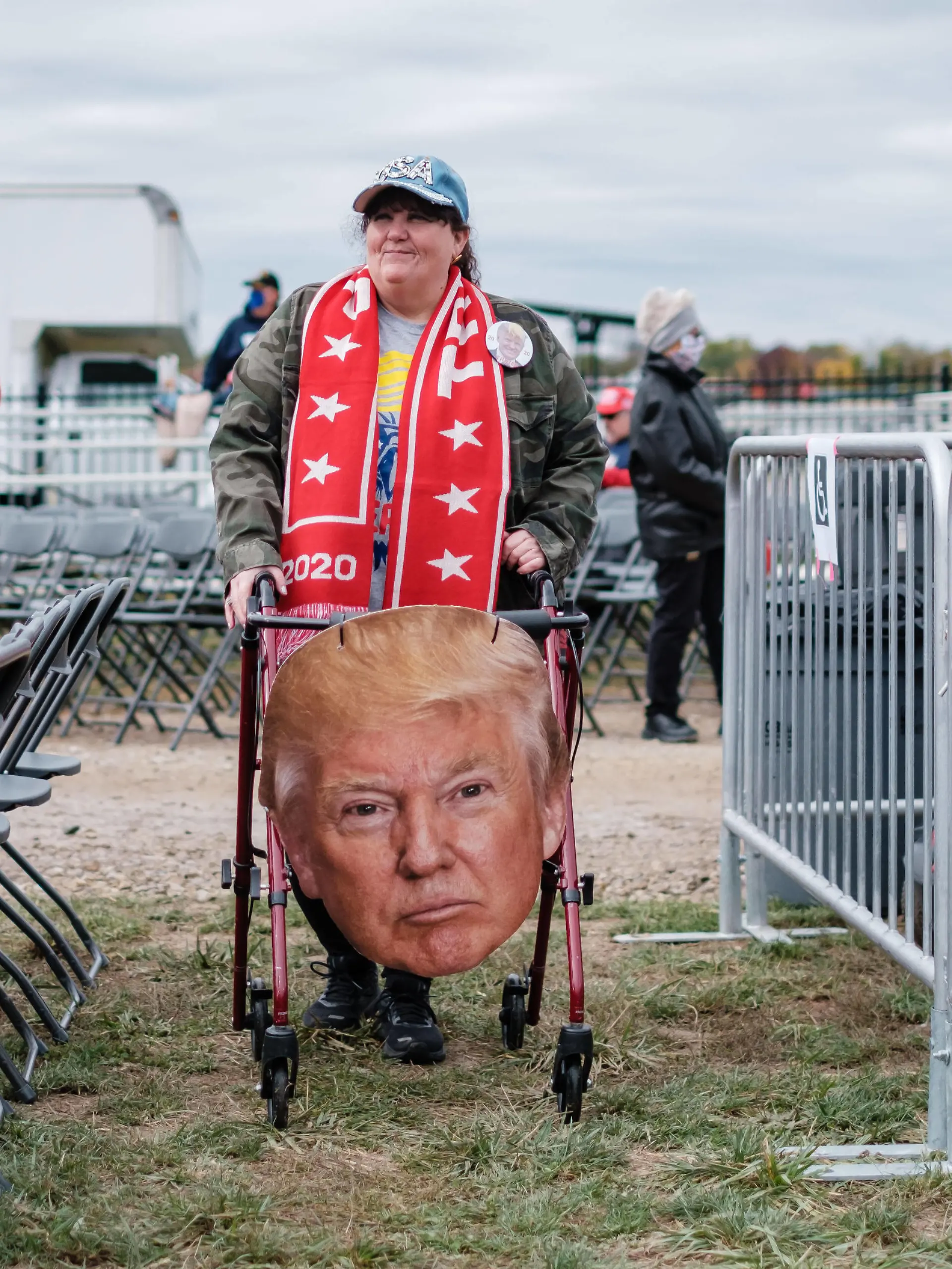 October 24, 2020, Circleville, Ohio, USA: An attendee arrives for the MAGA rally at the Pickaway County Fairgrounds Saturday, October, 24, 2020 in Circleville, Ohio. The President s visit comes with just 10 days left before the general election. Circleville USA - ZUMAd160 20201024_znp_d160_005 Copyright: xAndrewxDolphx