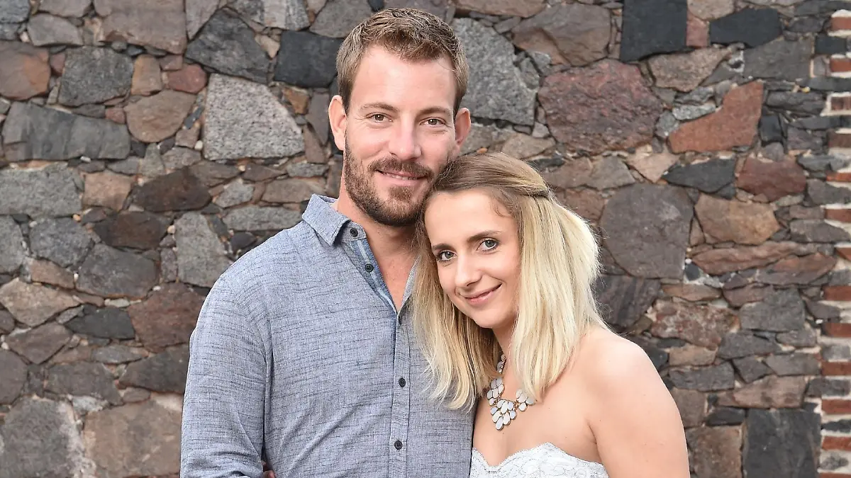 Gerald (30), der attraktive Farmer aus Namibia hat sich für Anna (27, Projektleiterin) entschieden - die beiden haben sich bereits verlobt.