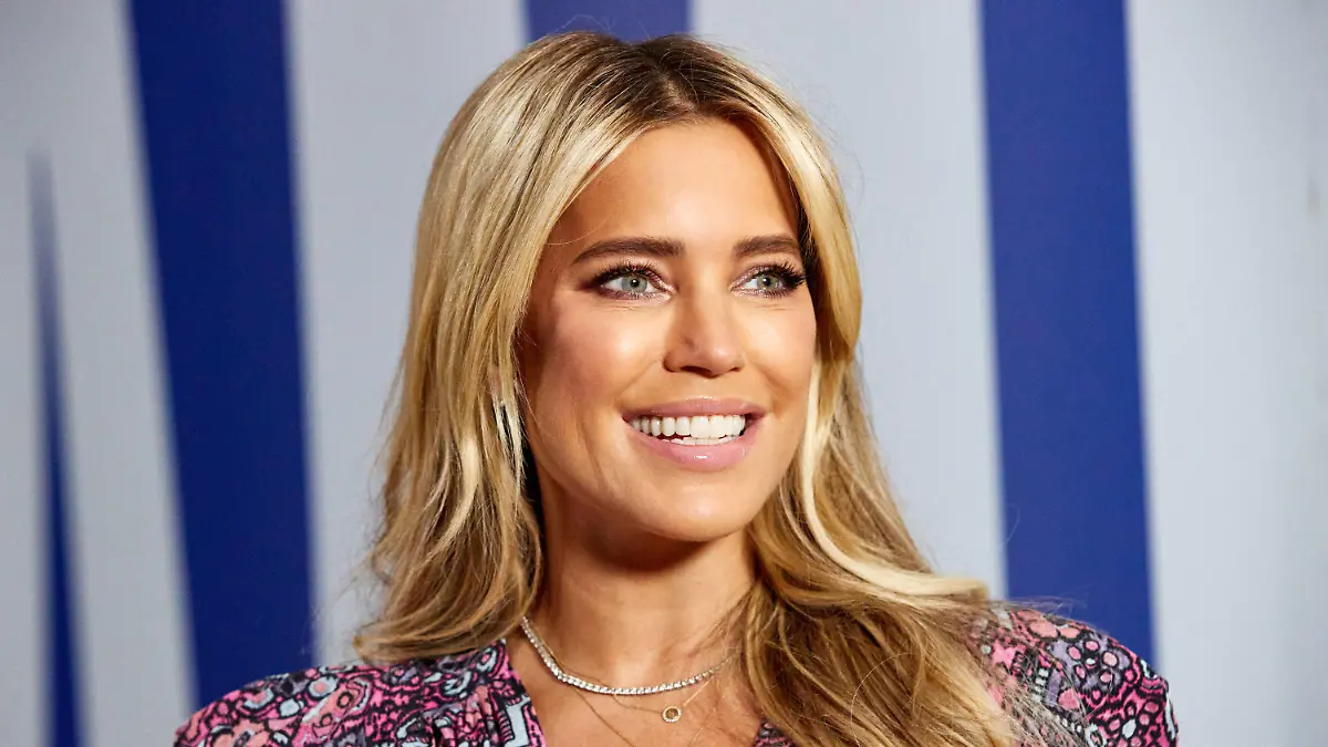 ARCHIV - 20.08.2020, Hamburg: Die Moderatorin Sylvie Meis lächelt während einer Presse-Vorstellung ihrer vierten Brillen-Kollektion. Die Niederländerin will in Florenz ihren Niclas Castello heiraten. (zu dpa «Sylvie Meis heiratet am Wochenende in Italien») Foto: Georg Wendt/dpa +++ dpa-Bildfunk +++