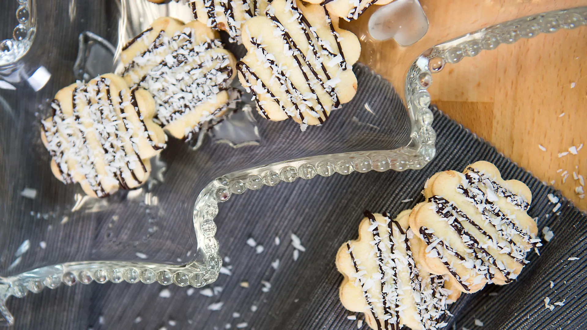 Glutenfreie Kokos-Karamell-Plätzchen nach einem Rezept von Tanja Gruber