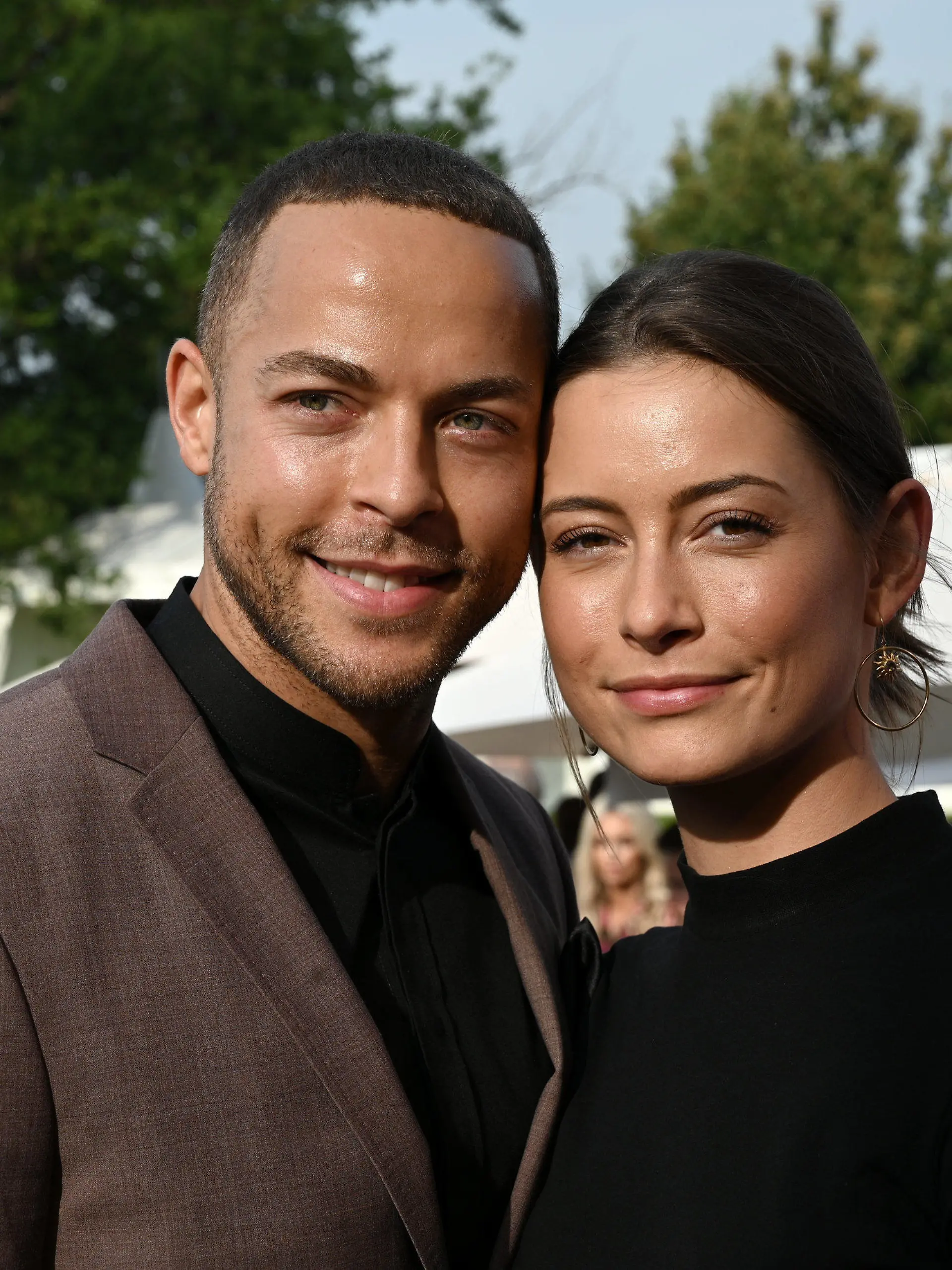 16.07.2019, Nordrhein-Westfalen, Köln: Bachelor Andrej Mangold und Freundin Jennifer Lange kommen zur MediaNight beim Reittunier CHIO. Foto: Henning Kaiser/dpa +++ dpa-Bildfunk +++