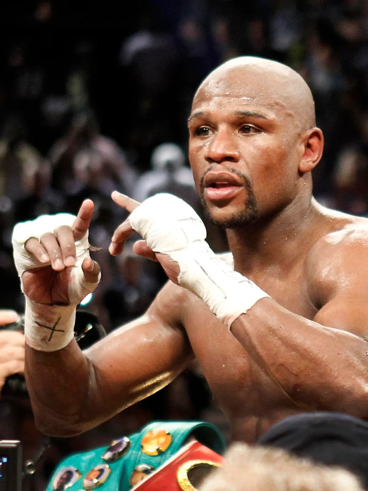 Undefeated WBC welterweight champion Floyd Mayweather Jr. of the U.S. celebrates his victory over Robert Guerrero, also of the U.S., at the MGM Grand Garden Arena in Las Vegas, Nevada May 4, 2013. REUTERS/Steve Marcus (UNITED STATES - Tags: SPORT BOXING)