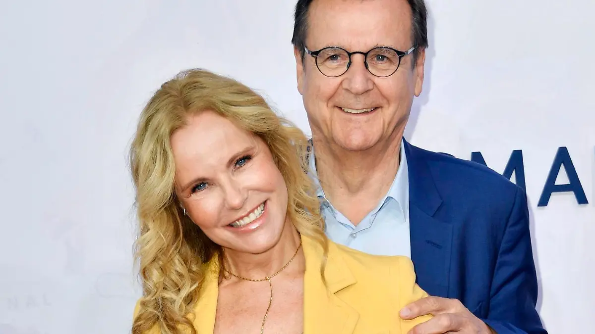 Katja Burkard mit Lebenspartner Hans Mahr bei der Bertelsmann Party 2019 in der Bertelsmann Repräsentanz Unter den Linden. Berlin, 12.09.2019 *** Katja Burkard with life partner Hans Mahr at the Bertelsmann Party 2019 at the Bertelsmann Representative Office Unter den Linden Berlin, 12 09 2019 Foto:xF.xKernx/xFuturexImage