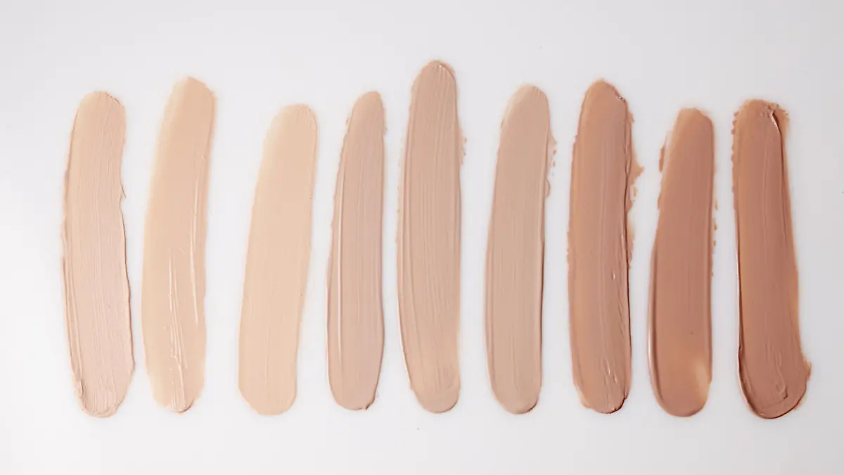 Concealer gibt es in vielen verschiedenen Farben und Texturen