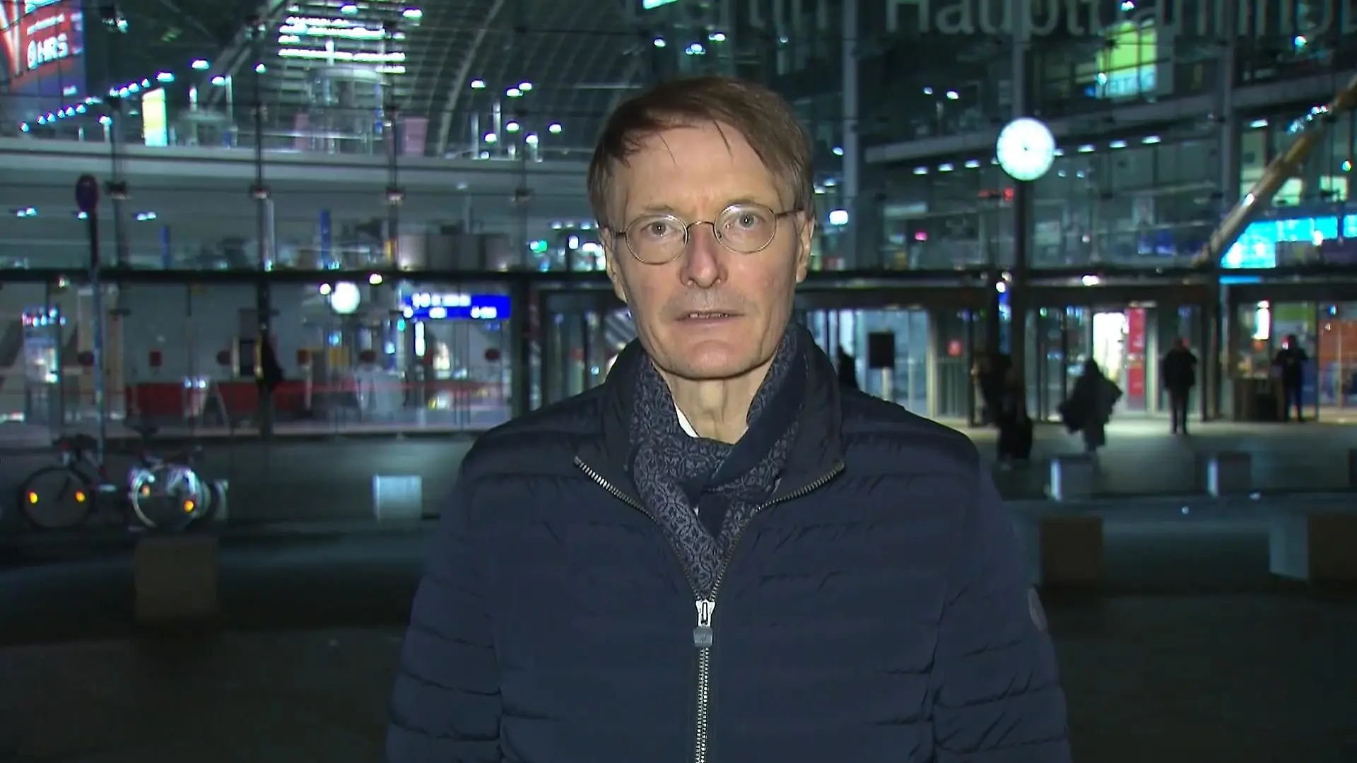 . SPD-Gesundheitsexperte Karl Lauterbach warnt sogar, eine solche Veranstaltung könne "Todesfälle zur Folge haben".