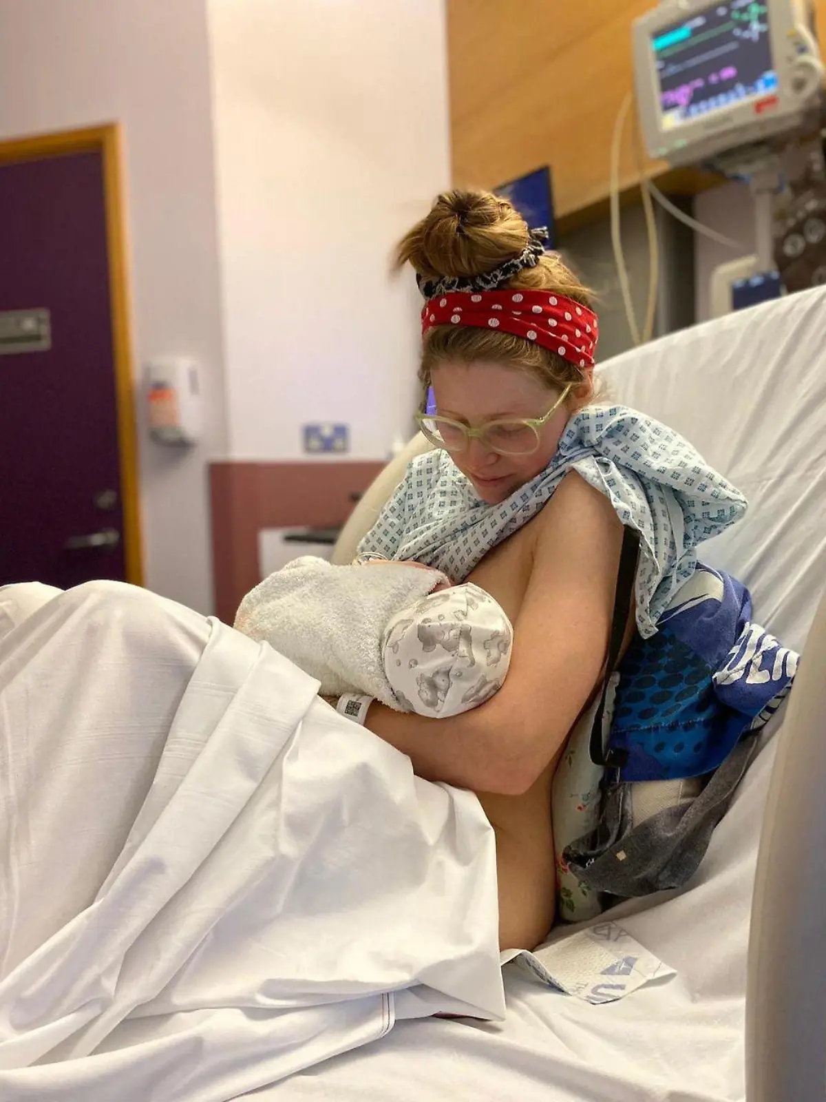 Dramatische Geburt: Harry-Potter-Star Jessie Cave bangt um ihr drittes Kind.