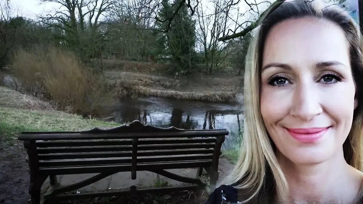Dieser mysteriöse Vermisstenfall macht gerade weltweit Schlagzeilen: Nicola verschwindet spurlos während eines Video Calls! Auf einer Parkbank findet man ihr Handy, das noch immer in die Konferenz eingewählt ist. Ihre Familie wendet sich jetzt verzweifelt an die Öffentlichkeit, hofft das auf ein Lebenszeichen! Als unser Reporter gerade vor Ort ist, kommt es zu einer dramatischen Wende...