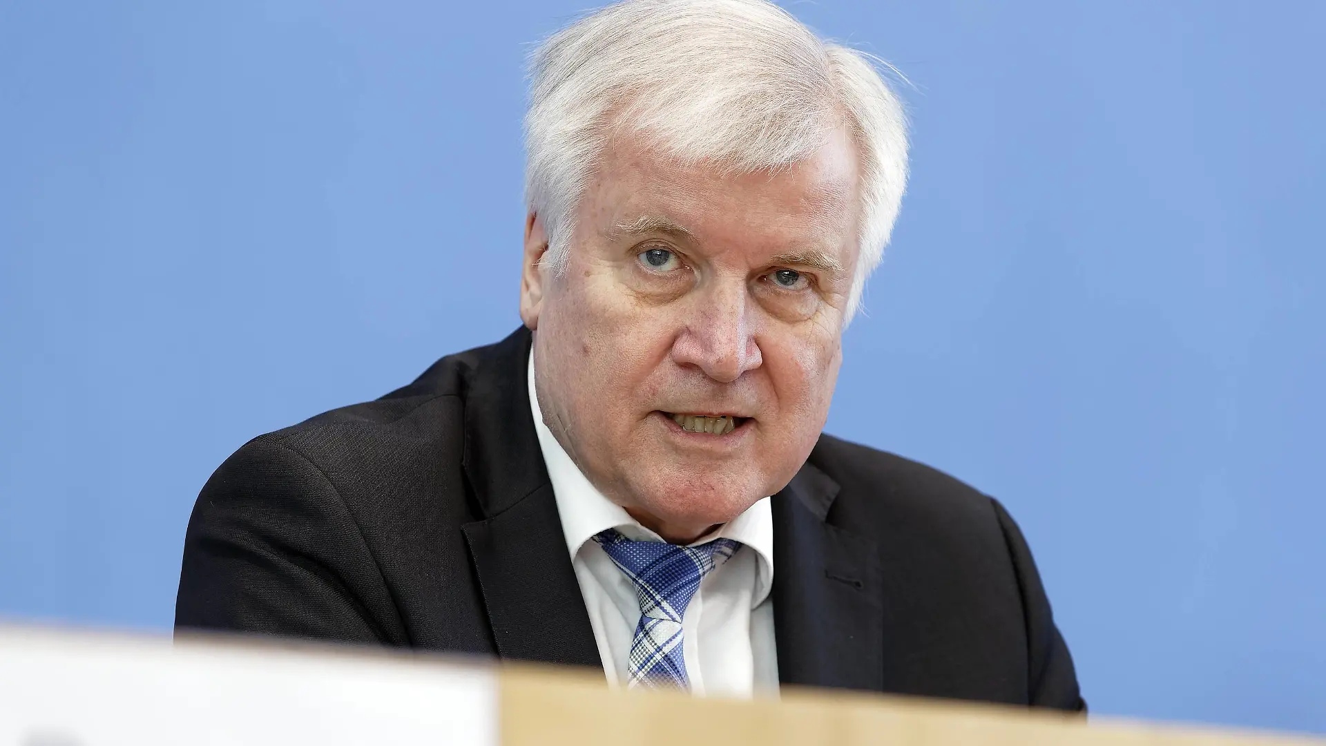 Horst Seehofer 2019-07-17, Berlin, Deutschland Bundespressekonferenz. Horst Seehofer CSU, Bundesminister des Inneren, für Bau und Heimat, und der Präsident des Bundespolizeipräsidiums stellen den Jahresbericht 2018 der Bundespolizei vor. *** Horst Seehofer 2019 07 17, Berlin, Germany Federal Press Conference Horst Seehofer CSU , Federal Minister of the Interior, Building and Home Affairs, and the President of the Federal Police Headquarters present the Federal Polices 2018 Annual Report