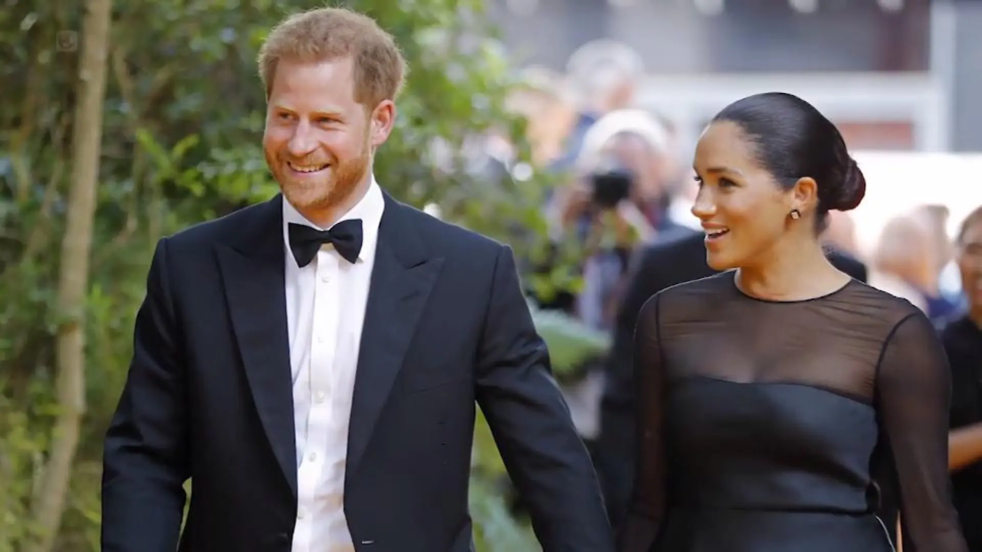 Prinz Harry: Fashion-Fauxpas auf dem roten Teppich Etikette-Experte kritisiert ihn