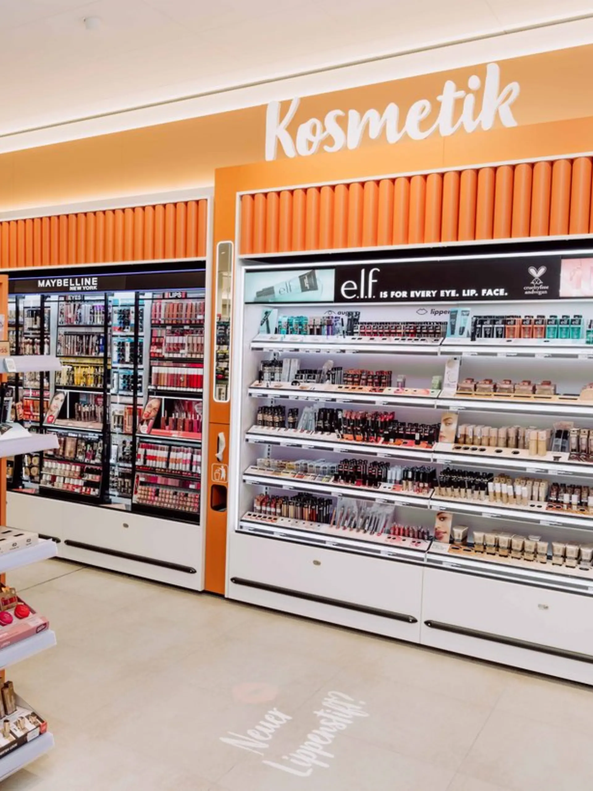 Die Kosmetikabteilung bei Rossmann bekommt eine neue Farbe.