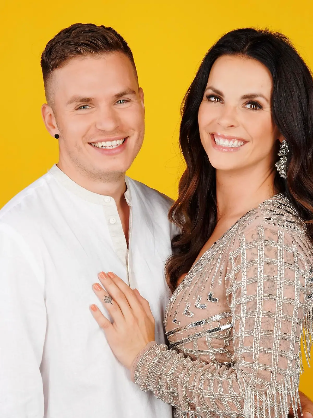 Henning Merten und Denise Kappés.

Die Verwendung des sendungsbezogenen Materials ist nur mit dem Hinweis und Verlinkung auf TVNOW gestattet.