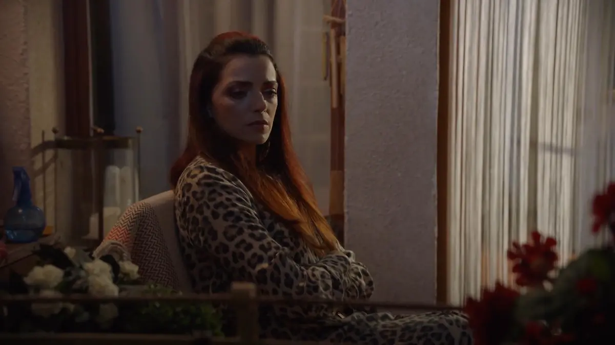 Emily hat Angst um ihre Familie GZSZ-Folge 7116 vom 19.10.2020