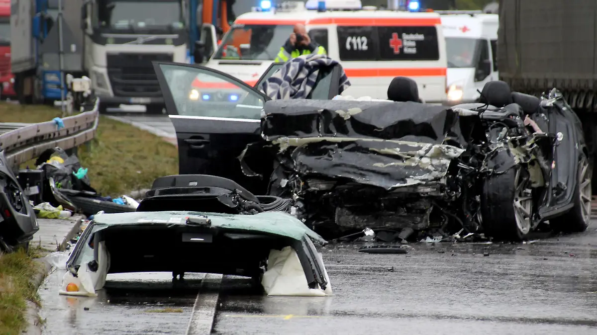 Schwerer Unfall auf der B31 zwischen Meersburg und Uhldingen-Mühlhofen