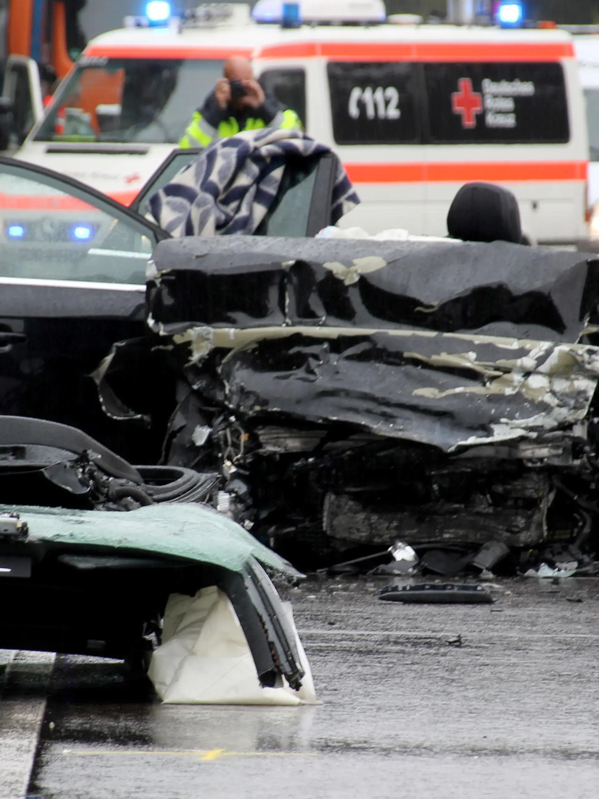 Schwerer Unfall auf der B31 zwischen Meersburg und Uhldingen-Mühlhofen