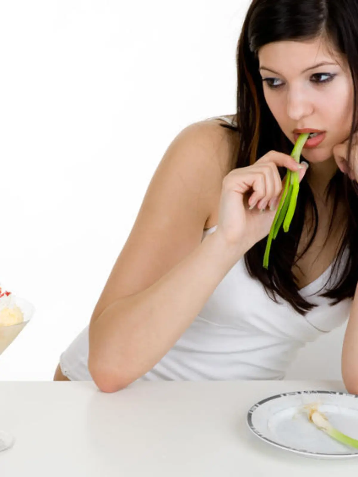 diät, abnehmen, süß, Frau, sehnsucht, Eiscreme, hunger, verzweifeln, Eis, Verzicht, kur, verlangen, kalorien, gemüse, Fettsucht, Verführung, abspecken, unglücklich, linie, Essen, blick, ungesund, traurig, Tisch, teller, hungern, süßigkeiten, Süßes, sehnen, Schwierig, schwer, person, Mädchen, leicht, weiß, gut, gesundheit, fasten, ernährung, Eisbecher, durchhalten, anziehend
