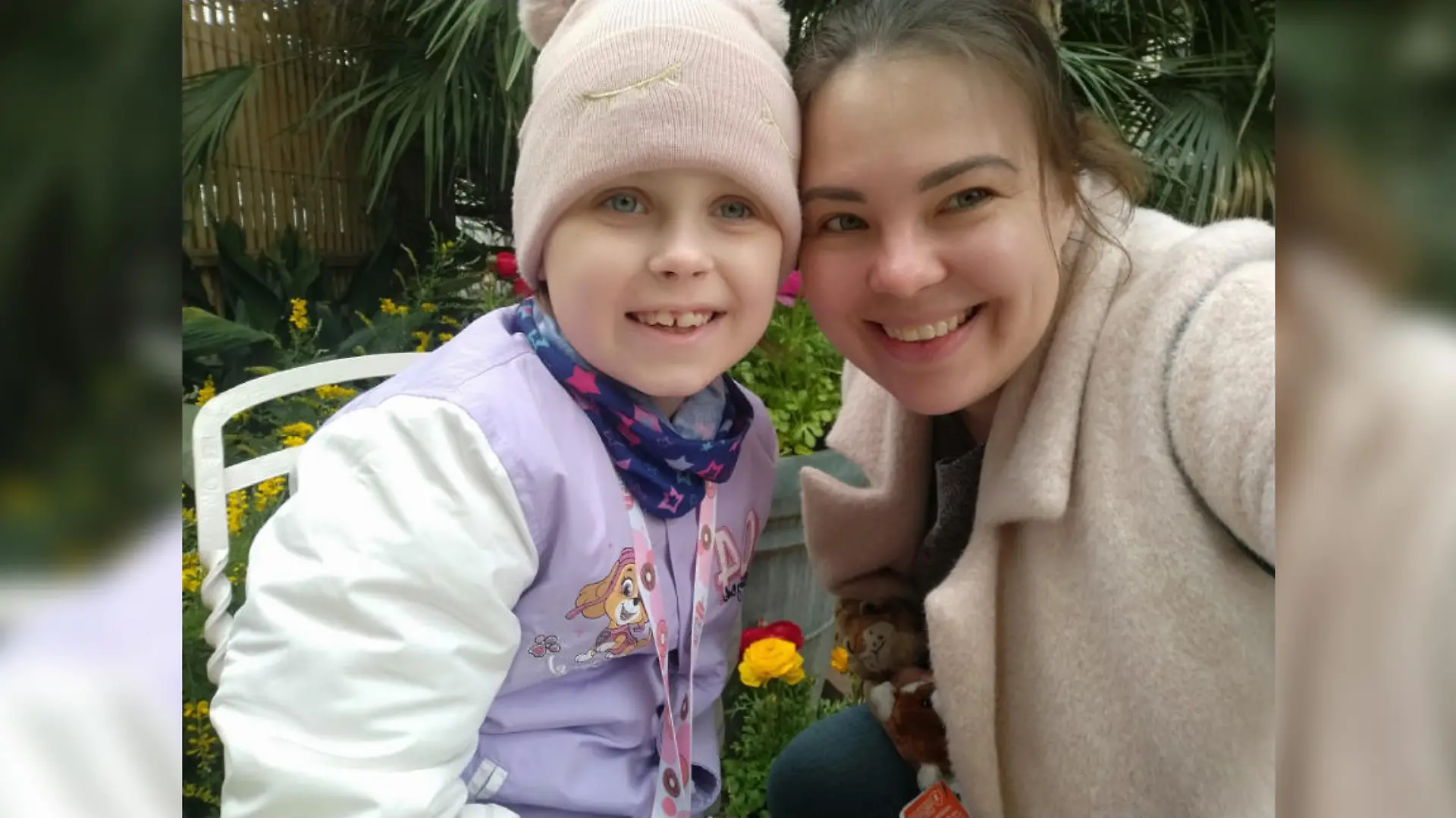 Die kleine Tamara (8) mit ihrer Mama Nataliia Khudolei.