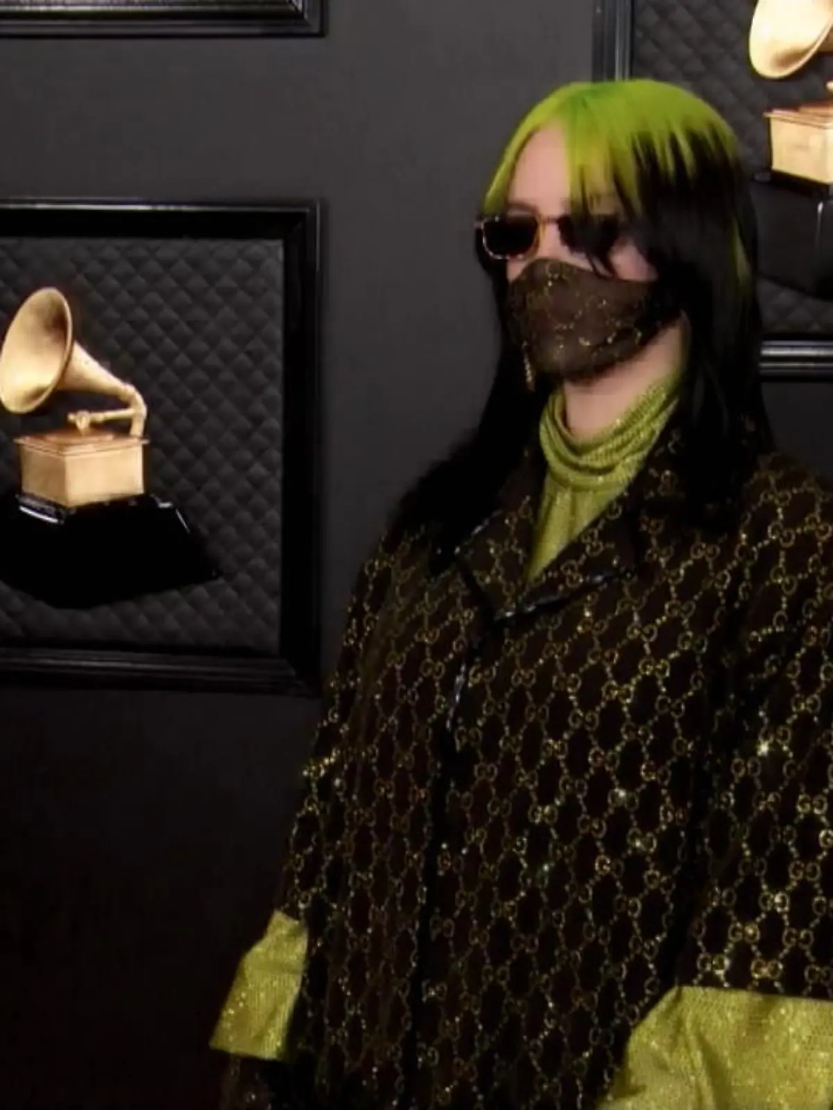 Bild zu: "Billie Eilish ohne ihren Baggy-Look"