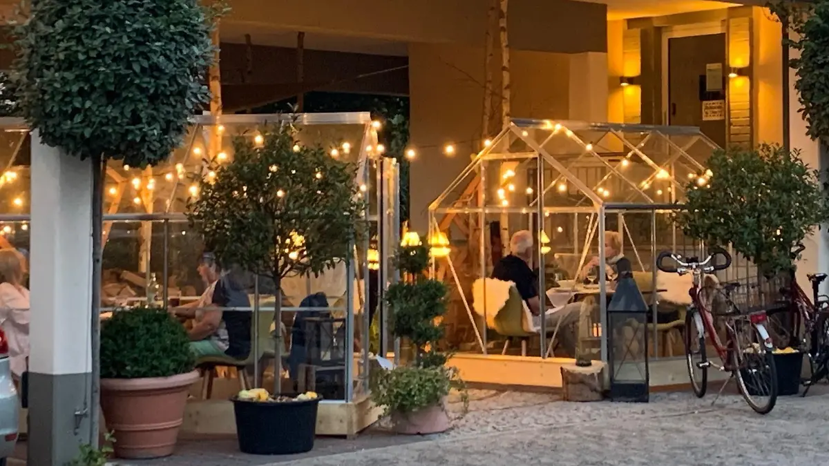 Mini-Gewächshäuser im Restaurant Poststuben in Bensheim