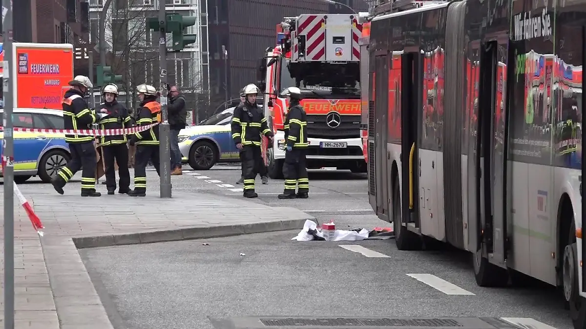 Die Polizei war mit einem Großaufgebot vor Ort.