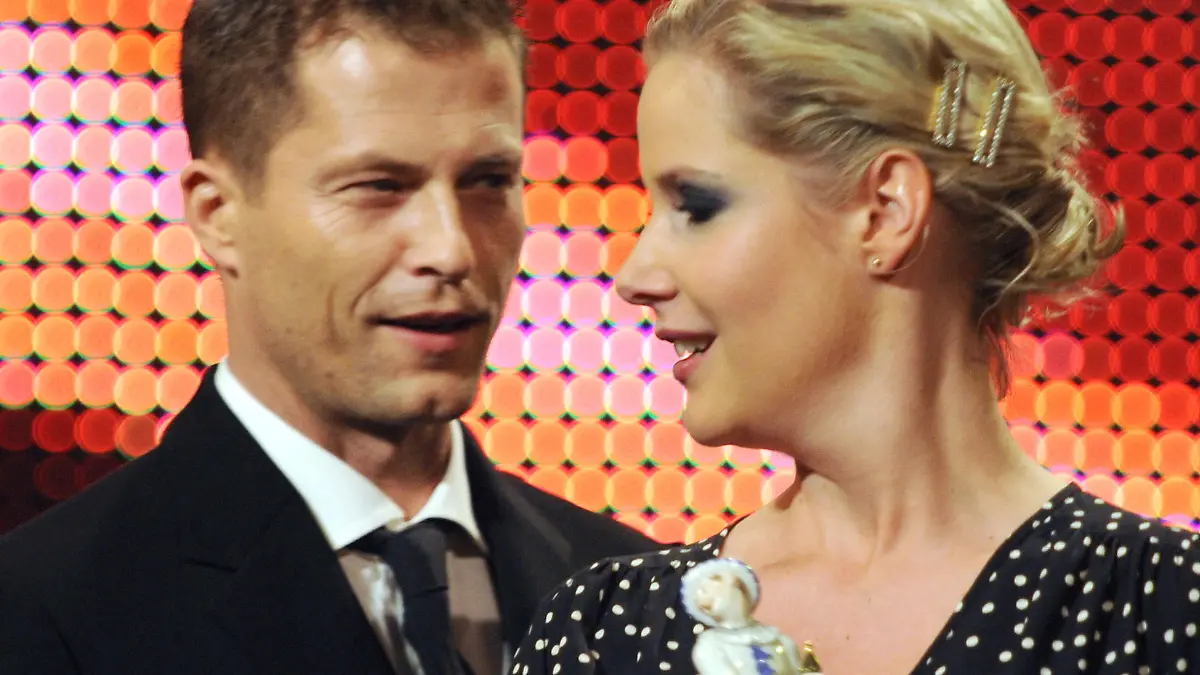 Til Schweiger und Anika Decker bei der Verleihung des Bayerischen Filmpreises 2009. Der "Publikumspreis" wurde für den Film "Keinohrhasen" vergeben.