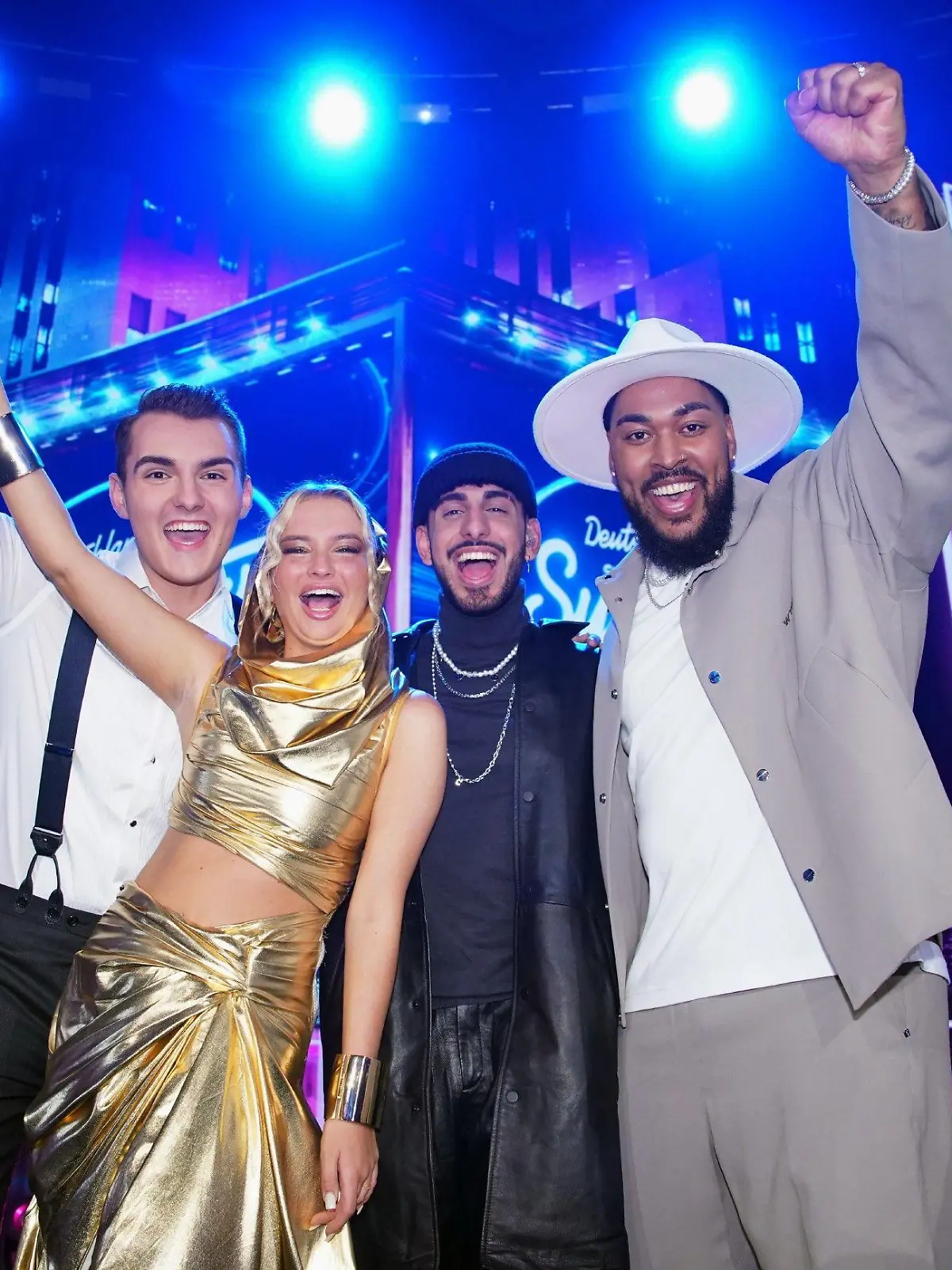 V.l.: Lorent Berisha, Monika Gajek, Kiyan Yousefbeik und Sem Eisinger sind im Finale am 15. April 2023.

Die Verwendung des sendungsbezogenen Materials ist nur mit dem Hinweis und Verlinkung auf RTL+ gestattet.