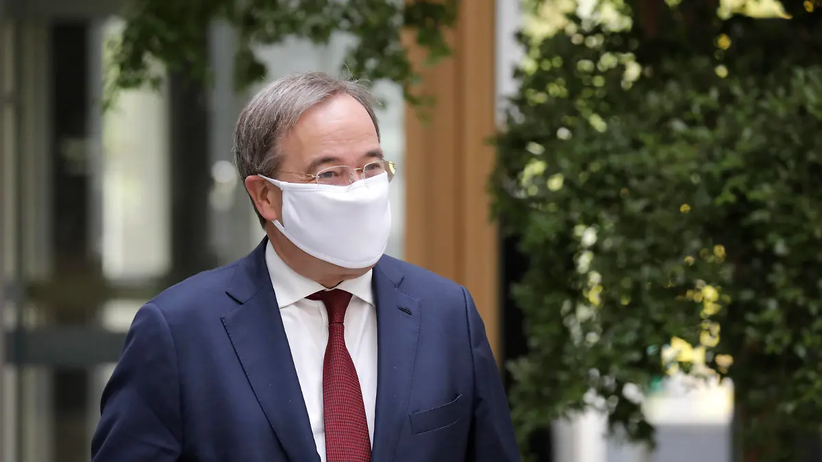 Armin Laschet, Ministerpraesident des Landes NRW, CDU, PK zu - Bundesratsinitiative von NRW zu Buerokratieabbau und Entfesselung sowie zur Staerkung des Wirtschaftsstandortes Deutschland, DEU, Berlin, 06.10.2020 *** Armin Laschet, State Premier of North Rhine-Westphalia, CDU, PK on the Bundesrat initiative of North Rhine-Westphalia on reducing bureaucracy and unleashing and strengthening Germany as a business location, DEU, Berlin, 06 10 2020