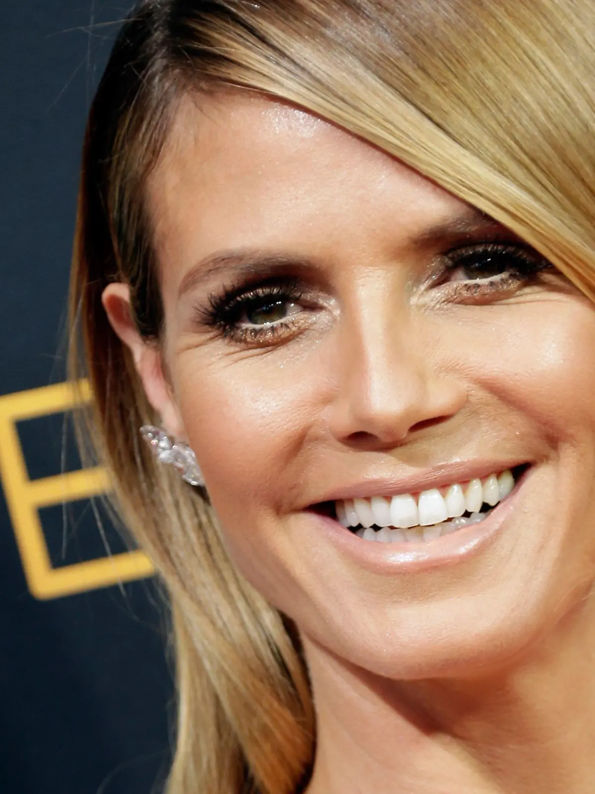 ARCHIV - Heidi Klum lächelt am 18.09.2016 zu den 68th annual Primetime Emmy Awards in Los Angeles (USA) in die Kameras. Foto: EPA/PAUL BUCK (zu dpa "Heidi Klum: «Wahrscheinlich noch mit 60 oben ohne am Strand» vom 03.11.2016) +++(c) dpa - Bildfunk+++
