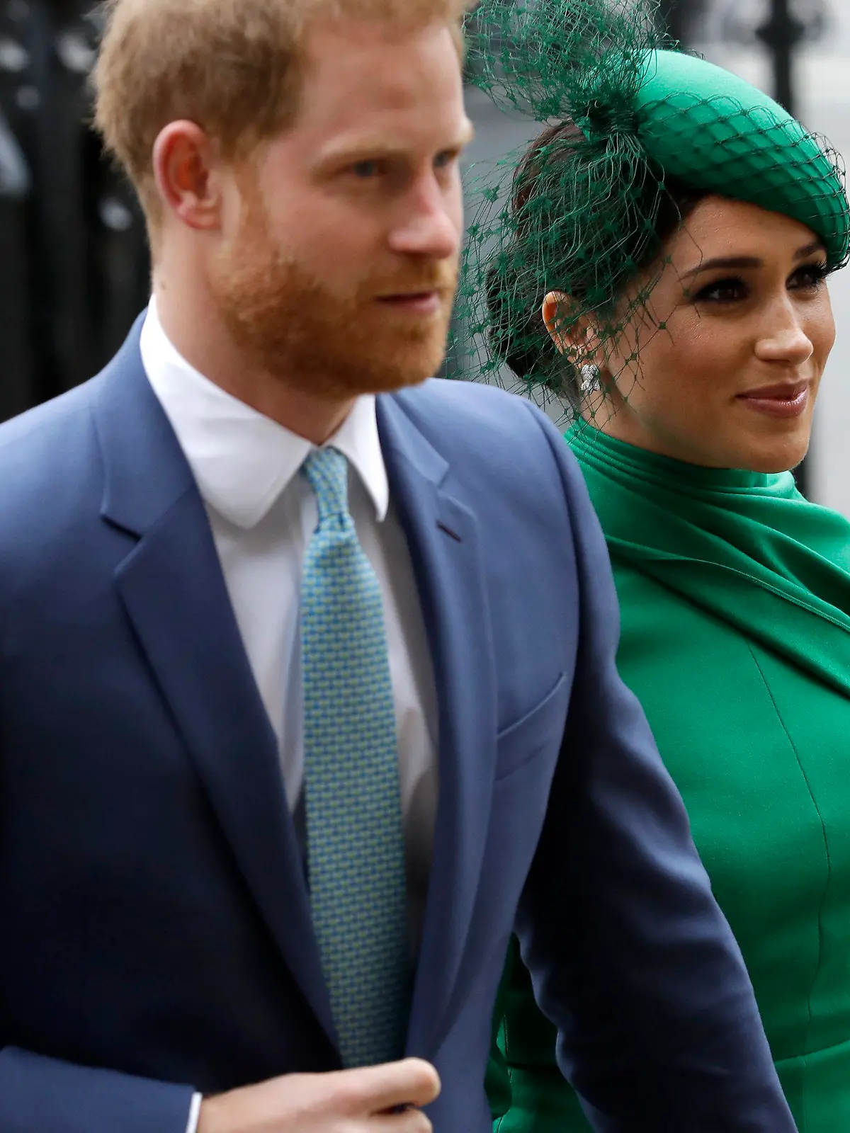 ARCHIV - 09.03.2020, Großbritannien, London: Prinz Harry und Herzogin Meghan kommen zum Gottesdienst anlässlich des Commonwealth Day in die  Westminster Abbey in London. Nach Abschluss ihres Netflix-Deals haben Prinz Harry und Herzogin Meghan 2,4 Millionen Britische Pfund für die Renovierung ihres Wohnsitzes Frogmore Cottage in Großbritannien zurückgezahlt. Foto: Kirsty Wigglesworth/AP/dpa +++ dpa-Bildfunk +++